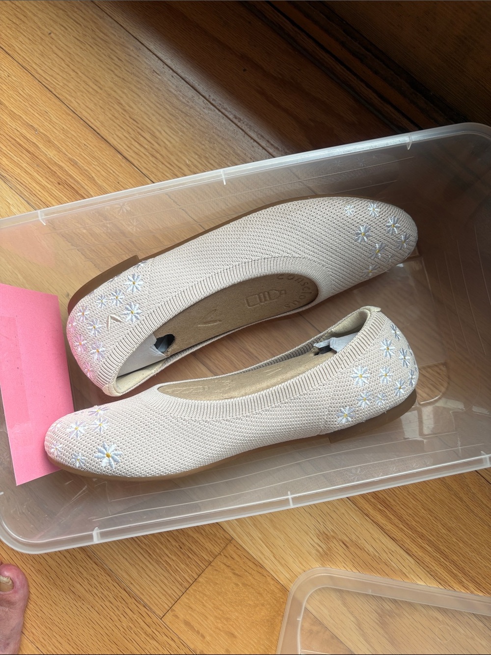 Comfort Vivaia Women's Cream Daisy Ballet Flats - worn once - Picture 5 of 6